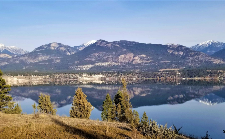 image of the lake view from grizzly ridge
