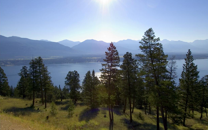 Sunset photo overlooking lake.